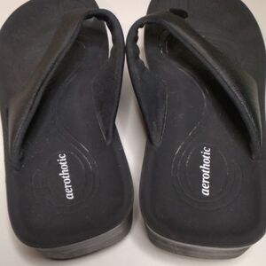 Aerothotic Women's Black Foam Flip Flops
